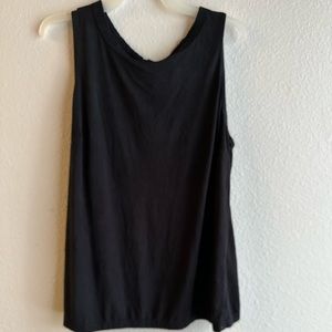Women’s tank top with open back